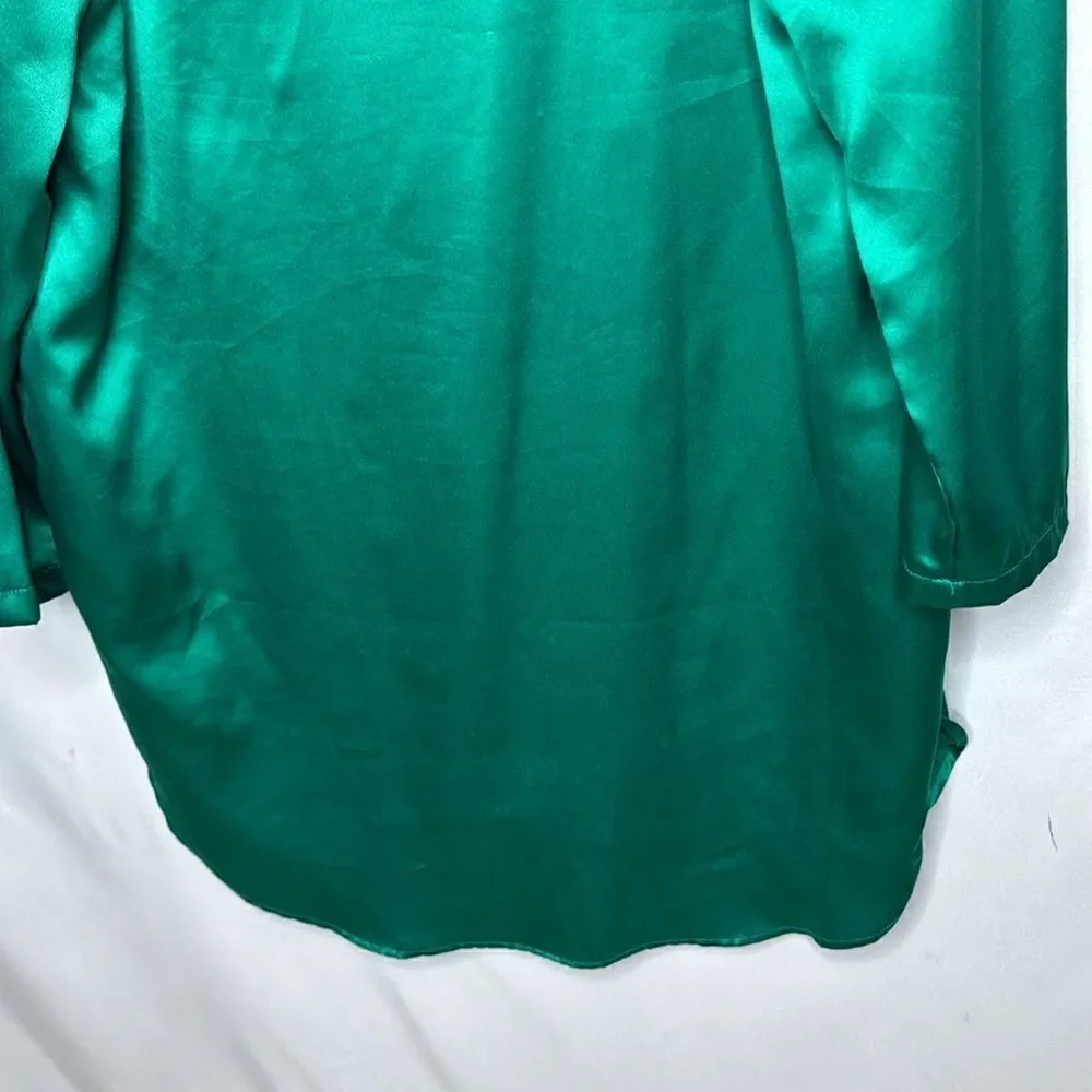 Victoria Secret Vintage 1980’s Gold Label Green Night Shirt. Size small.